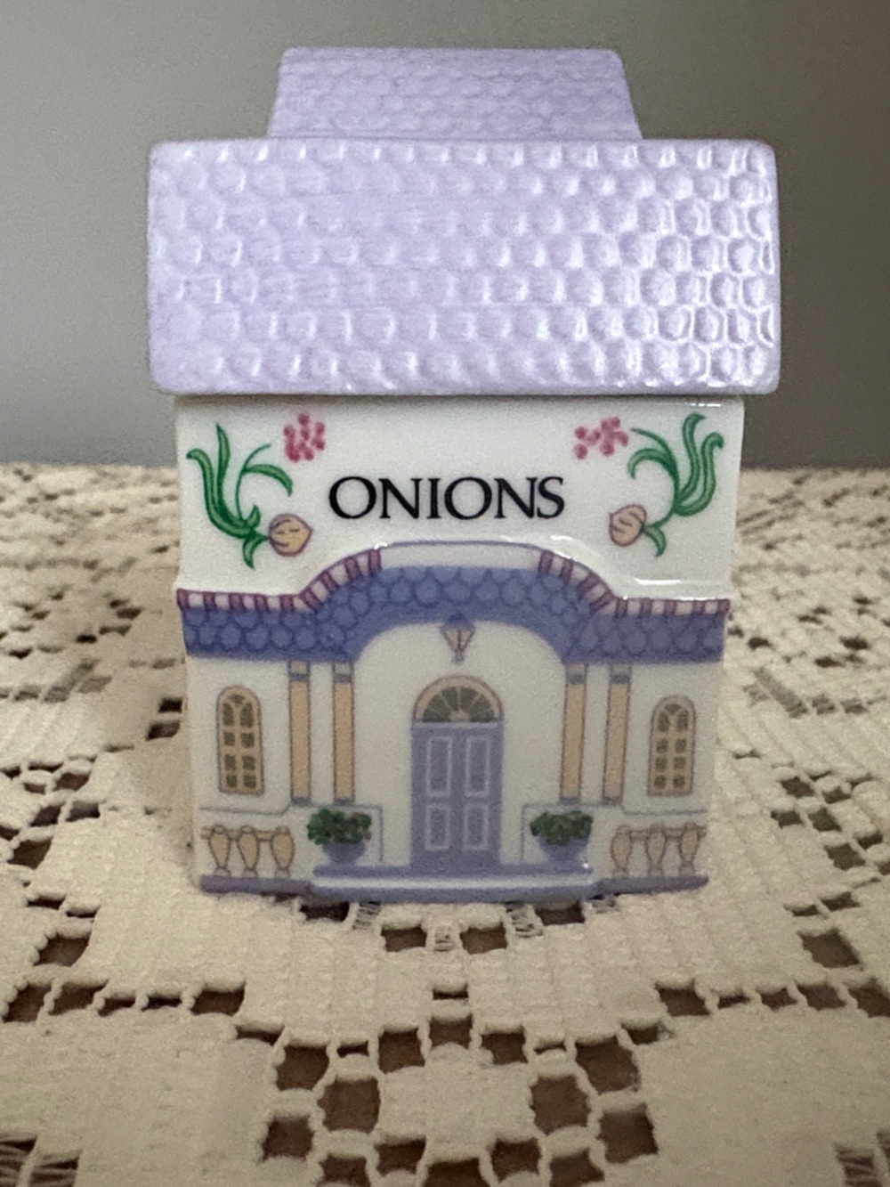 Vintage Lenox 1992Lavender and White Porcelain Onion Spice Jar